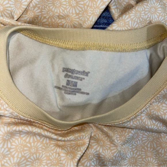 Patagonia Yellow Floral crop Blouse - Picture 6 of 6